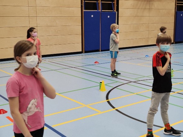 tl_files/fM_k0002/Bilder fuer Klassenhighlights/3. Klasse/Skipping Hearts 3b 2.jpg